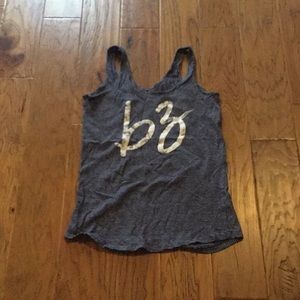 3 Barre 3 tank tops